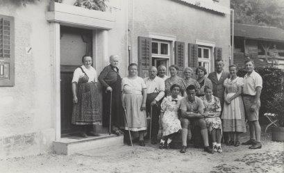 Bild von 1838 der Gassenwirtin mit Gästen